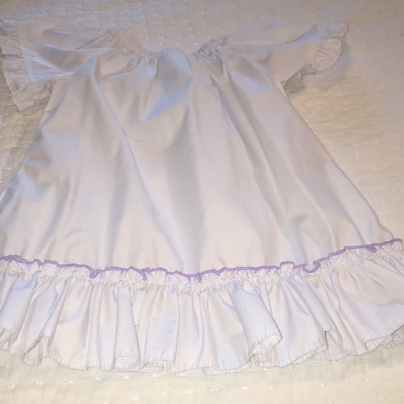 Boutique designer adorable shirt. Versitile! - Picture 5 of 5